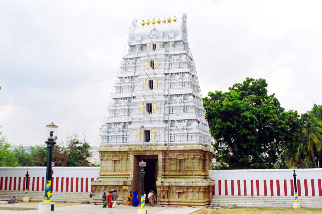 Tirupati to Kanipakam Taxi Service