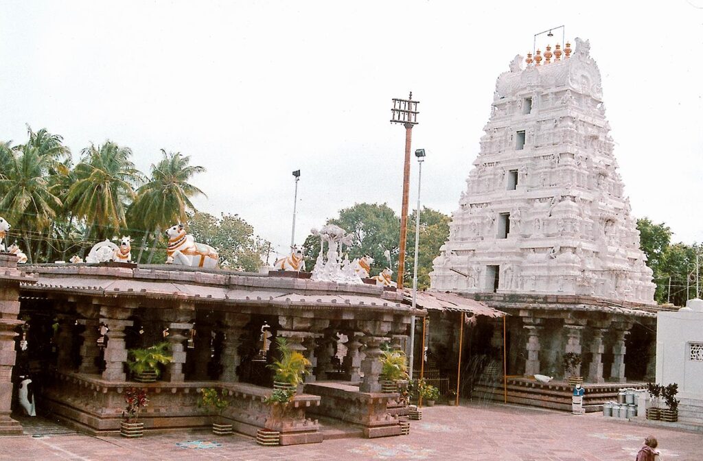 https://tirupatibalajitourstravels.com/trip/3-days-tirupati-srisailam-srikalahasti-taxi-package/